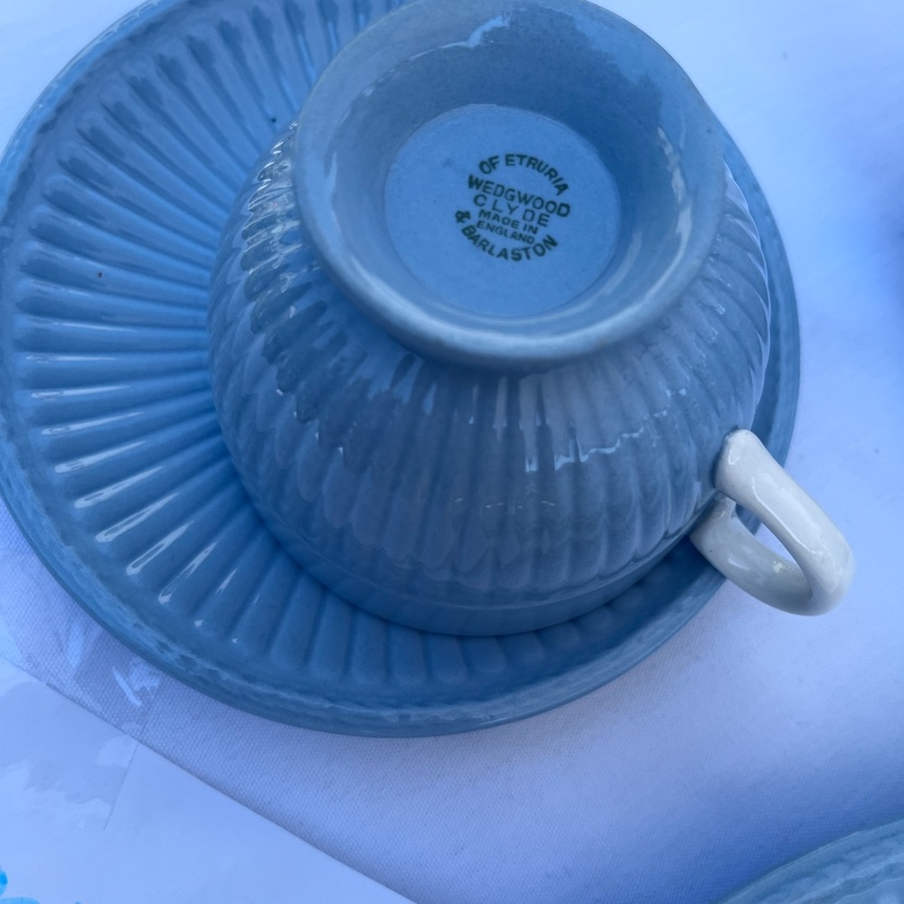 Wedgewood bone china (1950) complete service for 12